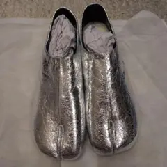 タビシューズ　メタリックシルバー　足袋 シューズ　シルバー