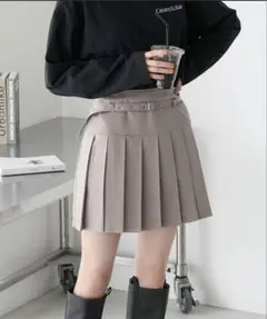 【forksy.】ベルト付きプリーツミニスカパン　ベージュ　プリーツスカート