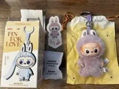 イニシャル　ラブブ M POPMART PIN FOR LOVE