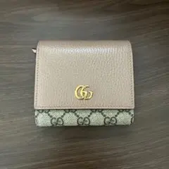 GUCCI 二つ折り財布 ベージュ GGロゴ