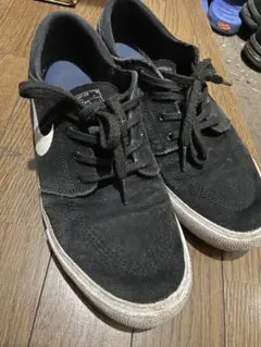 Item thumbnail for item f7a0e78d-c770-4a99-ad5d-e599f3221a9a