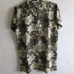 ハイビスカス柄　 半袖アロハシャツ　 Lサイズ
