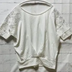 花柄刺繍入りレース　ホワイト半袖Tシャツ　オフィス　着回し　春夏　802