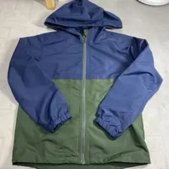 フード付きジャケット ネイビーとカーキ