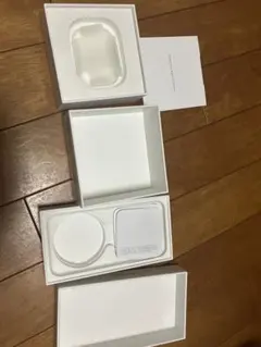 AirPods （第2世代）とiPhone SE (第3世代)の空箱セット