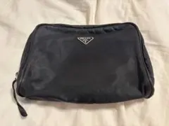 PRADA ナイロン ポーチ 黒　プラダ　ポシェット　三角ロゴ　トライアングルのサムネイル