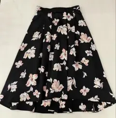 TOCCA（トッカ）花柄 フレアスカート 黒　Sのサムネイル