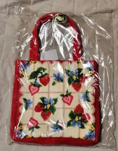 FEILER ストロベリーフィールドプティ マルチケース 小 WEB限定 - メルカリ