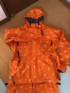 着用１回のみ　オレンジ 水玉模様 スノーボードウェアセット　Ｓサイズ