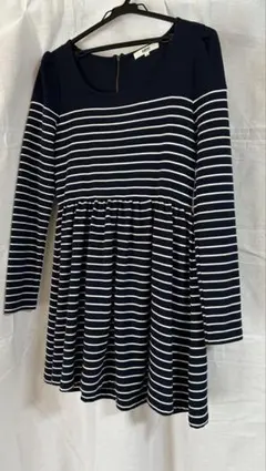 Item thumbnail for item c3eb084f-5ac1-4e53-85c6-1c5f427f3cf7