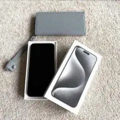 【美品】iPhone15 Pro Max 本体512GB ホワイトsimフリー