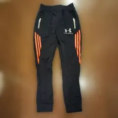 パ*ル様 UNDER ARMOUR ジャージパンツ 黒/オレンジ　150サイズ