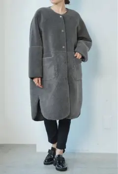 プラスオトハ ボアムートンリバーシブルロングコート