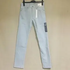 新品　UNIQLO ユニクロ　スキニーフィット　テーパードジーンズ