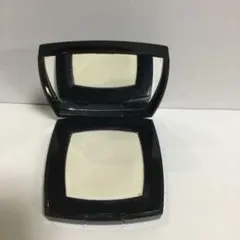 ☆CHANEL イレールブラッシュ 90 スノー フェイスパウダー - メルカリ