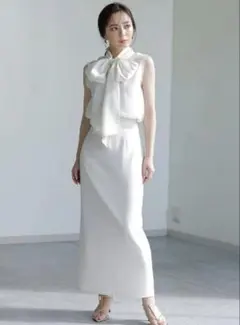 anuans バックサテンタイトスカート