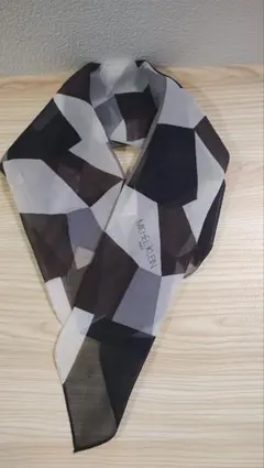 MICHEL KLEIN 幾何学模様 スカーフ