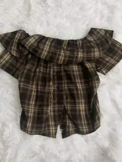 チェック柄オフショルダー半袖シャツ
