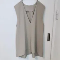 美品✨グレイル ノースリーブ Ｖネック ベスト 無地 Ｆ ベージュ 重ね着のサムネイル