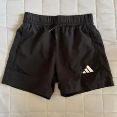 adidas(アディダス) ハーフパンツ　キッズ黒140cm