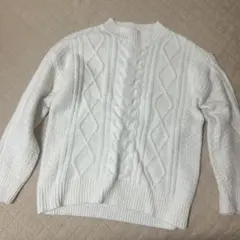 ホワイト ケーブルニット 長袖セーター