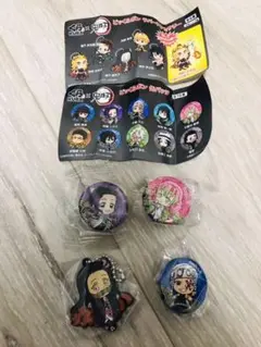 鬼滅の刃 缶バッジ＆ラバーアクセサリーセット　くら寿司　非売品