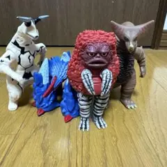 ウルトラマン怪獣　ソフビ　4体