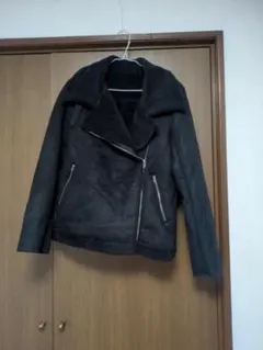 ブラックムートンライダースコート ボア襟付き