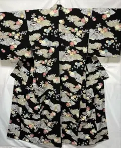 1-H 着物　和柄　黒地　ポリエステル　洗える着物　袷