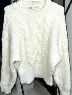 Used!! knitted sweater