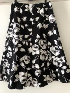 LAULA ASHLEY ローラアシュレイ 花柄 スカート 9号