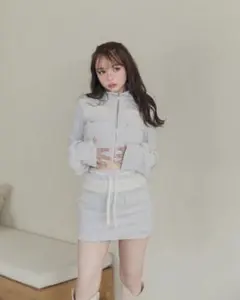 ANDMARY Wendy oneshoulder set up - メルカリ