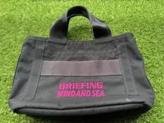 pj　BRIEFING WIND AND SEA コラボ　トートバッグ 毎回、即完売するほど人気」ブリーフィング ゴルフ×ウィンダンシー“大
