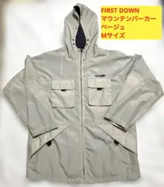 FIRST DOWN マウンテンパーカー ベージュ　Mサイズのサムネイル