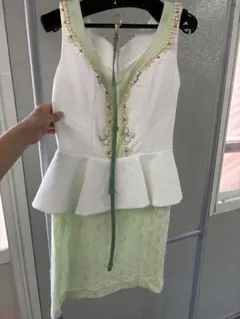 ペプラムスタイルドレス ホワイト ミントグリーン