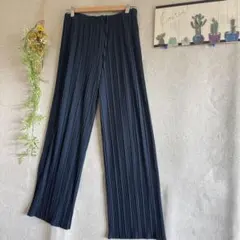 UNIQLOプリーツストレートパンツ★新品　Lサイズ