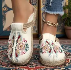 今だけ値下げ中　刺繍デザイン　フローラルフラットシューズ　24.5