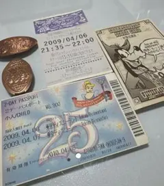 東京ディズニーランド　ディズニーシー　使用済みチケット　メダル　セット