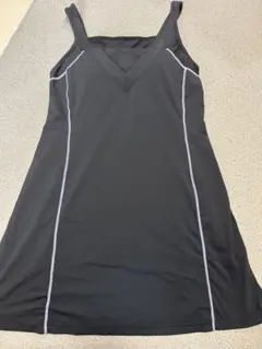 ユニクロ　タンクトップ　ランニング　カップ付き　スポーツ　M レディース