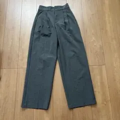 希少サイズ　GU タックワイドパンツ　xs