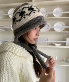 retro strap knit beanie アイボリー・グレー 編み込み柄