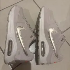 NIKE AirMax レディーススニーカー　ベージュ