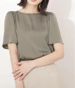 natural beauty basic サテンフレアスリーブブラウス