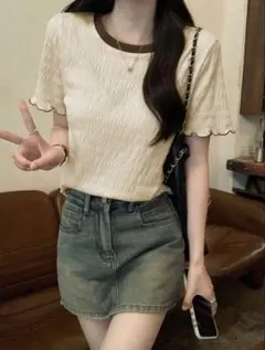半袖Tシャツ コントラスト フリル トリム テクスチャー スリムフィットのサムネイル