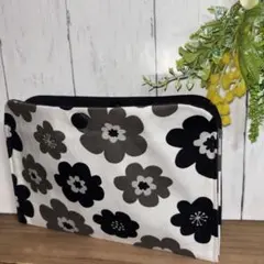 Item thumbnail for item 31e4c285-7358-4ef4-b28e-47477e844197