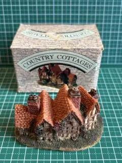 Country Cottages ミニチュアハウス 置物