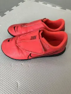 【値下げ】Nike サッカー　トレーニングシューズ　18cm