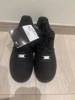 ✨極美品✨NIKE AIR FORCE1 07LV8エアフォース ブラック30㎝ - メルカリ