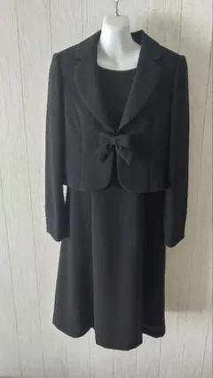 ブラックフォーマル　13号　LLサイズ　美品　卒業式　喪服大きいサイズ