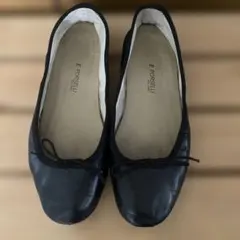 E Porselli ブラック フラットシューズ